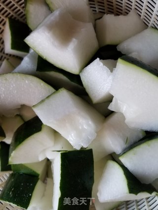 Winter Melon, Conch and Seaweed Soup recipe