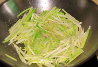 Stir-fried Shredded Pork with Chives recipe