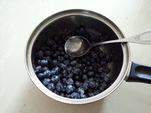 Popped Large-grain Blueberry Sauce recipe