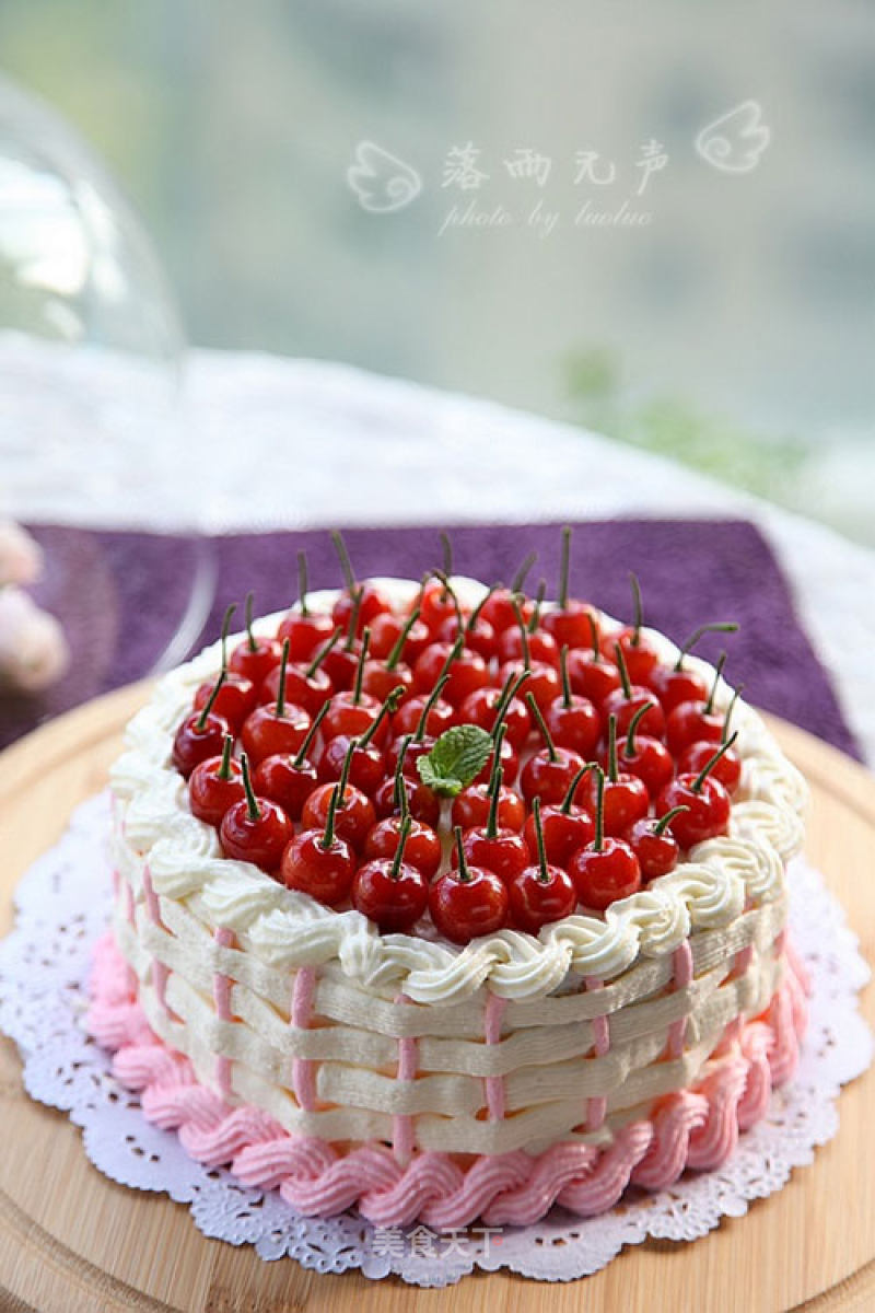 The Most Beautiful Cherry Season-cherry Cream Cake