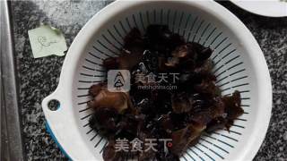 Stir-fried Chinese Cabbage with Fungus recipe