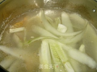 [small Fragrant Soup Dishes Suitable for Summer]-cucumber Preserved Egg Soup recipe
