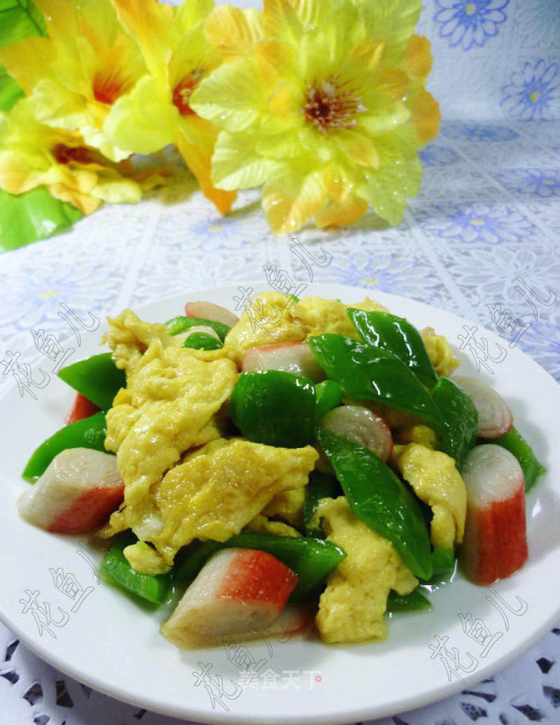 Scrambled Eggs with Crab Sticks and Light Pepper recipe