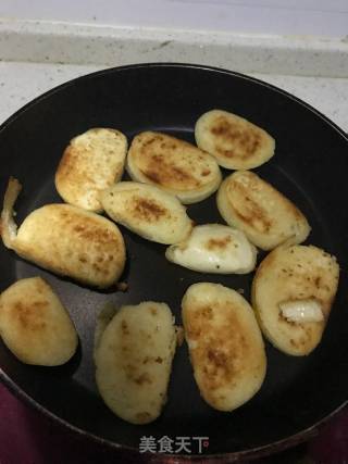 Dry Fried Old Noodle Bun Slices recipe