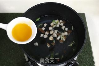 Tomato Mushroom Noodle Soup recipe