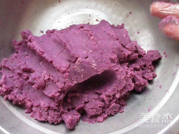 Purple Sweet Potato Yolk Crisp recipe