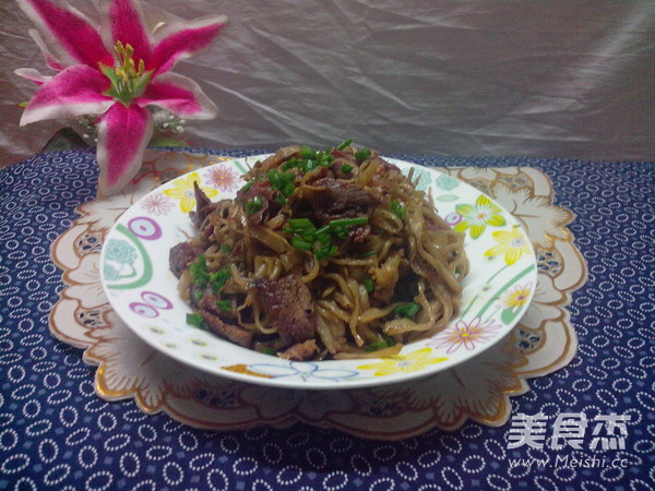 Stir-fried Shredded Kohlrabi with Cured Lean Pork recipe