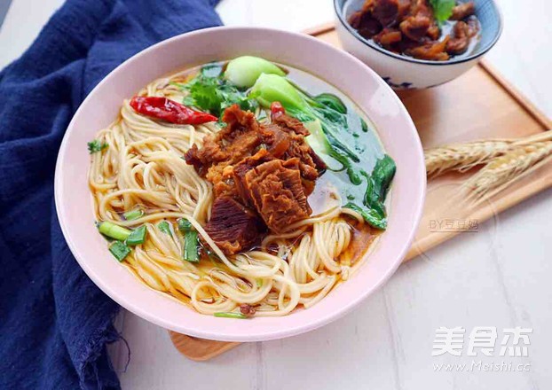 Pressure Cooker Red Braised Beef Noodles recipe