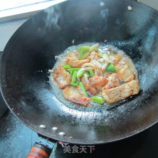 Boiled Fish with Celery and Onions recipe