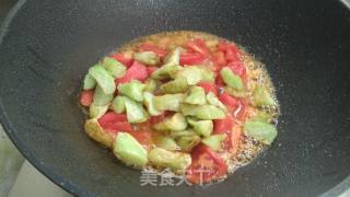 Stir-fried Loofah with Tomato recipe