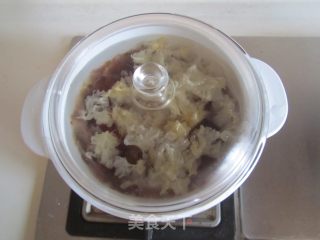 Peach Gum White Fungus Soup recipe