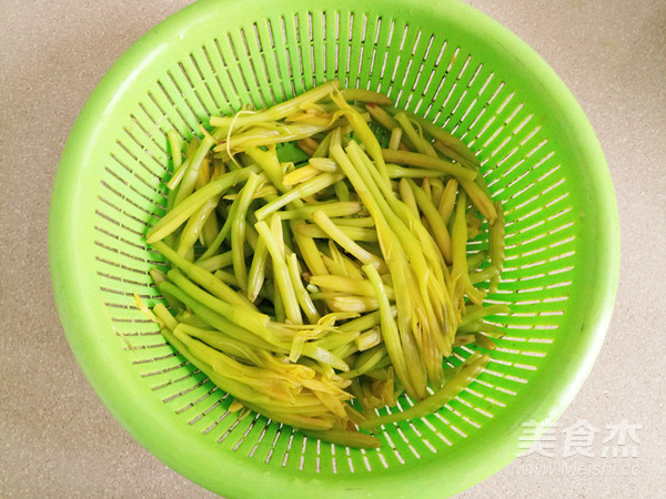 Stir-fried Daylily recipe