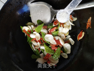 Fried Lily with Snow Peas recipe