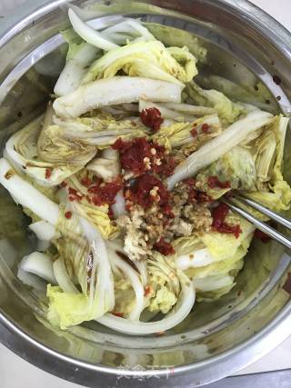 Hot and Sour Chinese Cabbage that Can be Made with A Health Pot recipe