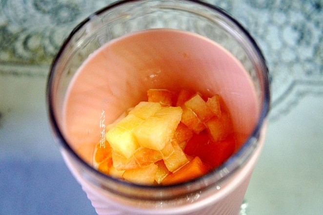 Fresh Peach Mango Milkshake recipe