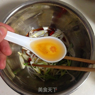 Simmered Jellyfish Shredded Radish recipe