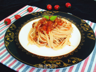 Pasta with Tomato Sauce and Shiitake Meat Sauce recipe