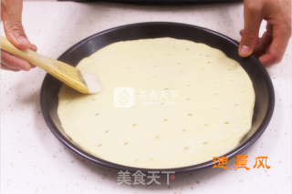 Instant Noodle Sausage Pizza recipe