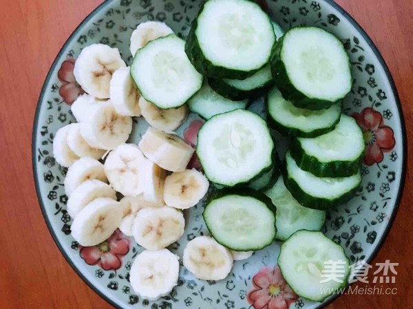 Banana Cucumber Milkshake recipe