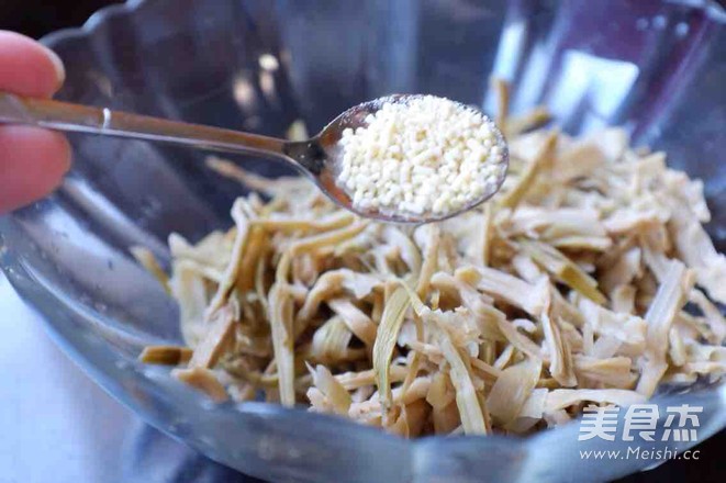 Sesame Oil Dried Bamboo Shoots recipe