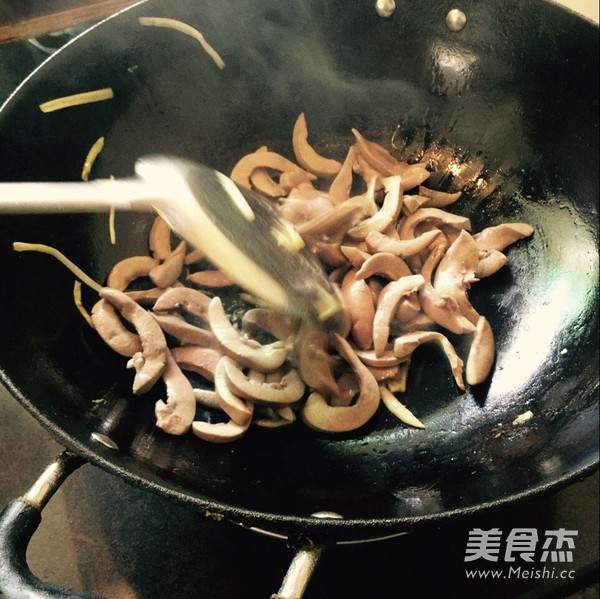 Stir-fried Pork Loin with Chives recipe