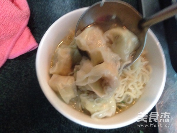 Cantonese Shrimp Wanton Noodles recipe