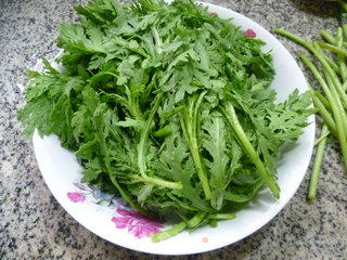 Garlic Chrysanthemum recipe