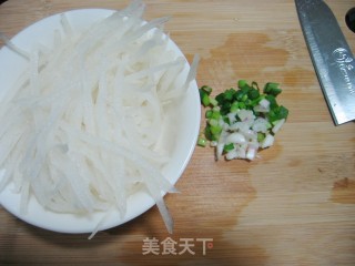 White Radish Vermicelli Soup recipe