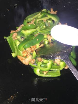 Stir-fried Pork with Green Bell Pepper recipe