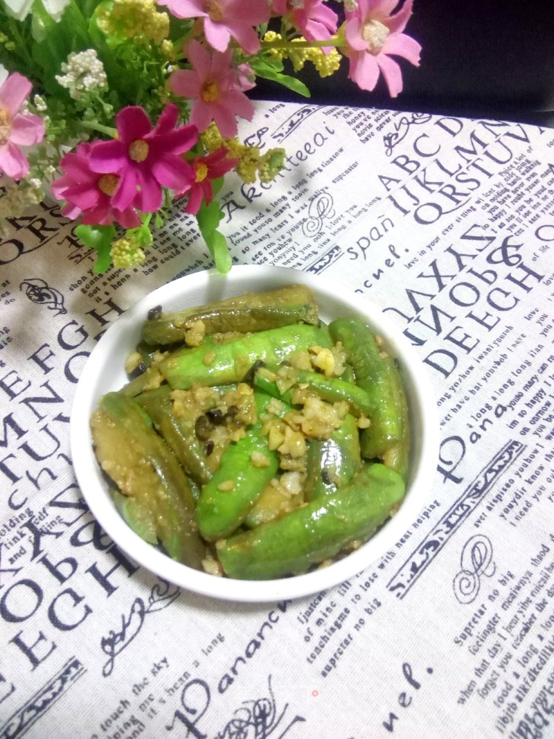 Stir-fried Minced Pork with Autumn Candel recipe