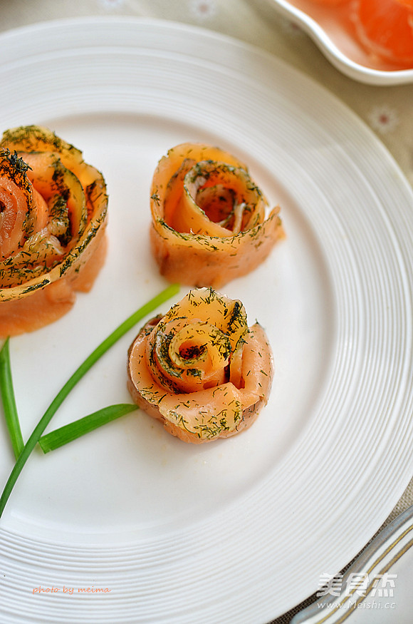 Fresh Milk Protein Toast + Salmon Toast Box recipe