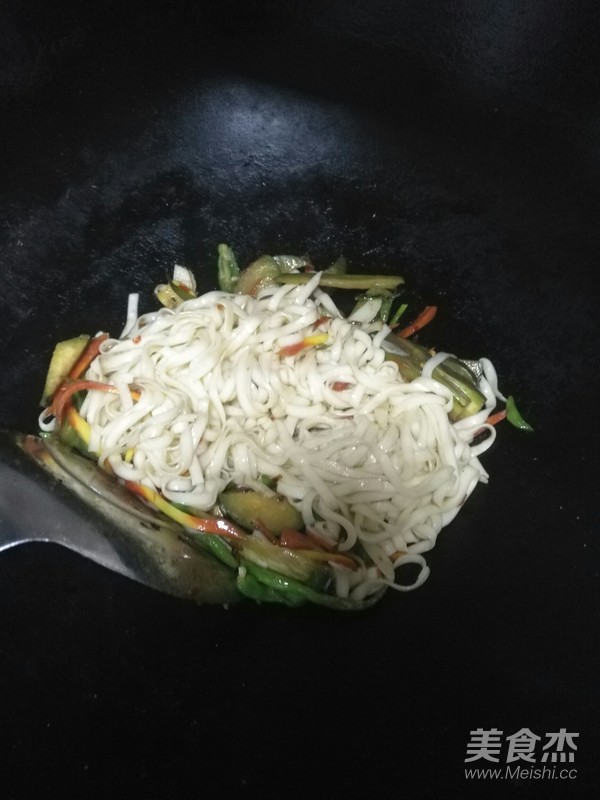 Home-style Braised Noodles recipe