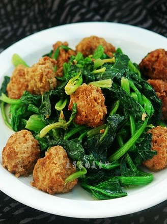 Stir-fried Dumplings with Spinach
