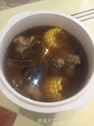 Tea Tree Mushroom Corn Tube Bone Soup recipe