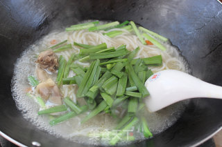 Refreshing Chicken Soup Rice Noodles recipe