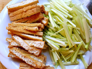 Stir-fried Tofu with Chives recipe