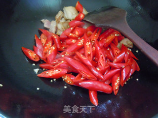 【fried Chili with Meat Slices】---a Good Anti-sense Recipe in Autumn recipe