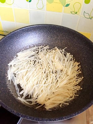Spinach and Enoki Mushroom recipe