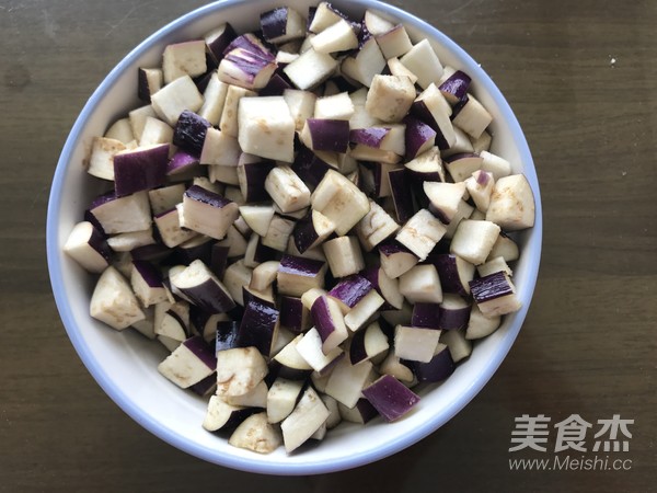 Pork Buns with Green Pepper and Purple Eggplant Sauce recipe