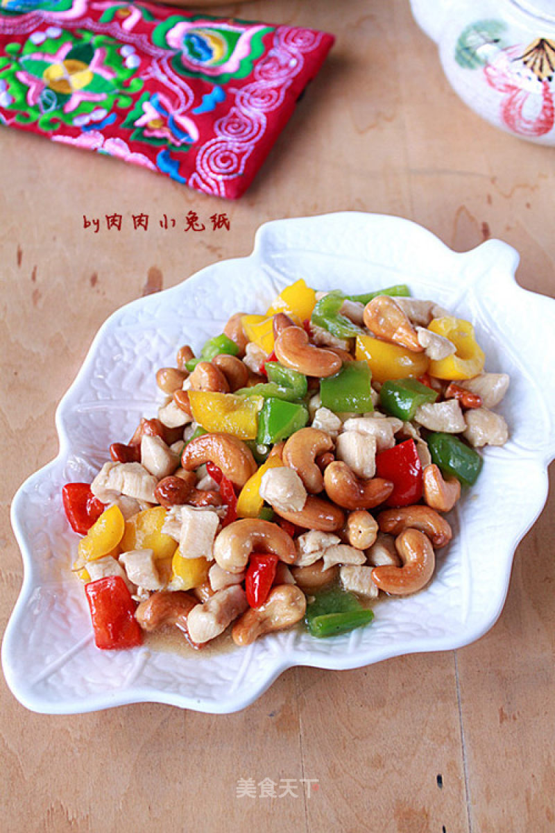 【pepper and Cashew Fried Chicken】the Brightly Colored Salty Chicken Will Increase Your Appetite recipe