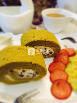Matcha Honey Bean Cake Roll recipe