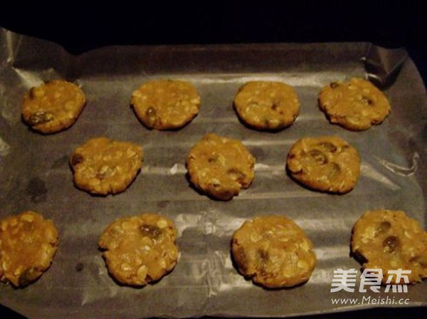 Oatmeal Grape Cookies recipe