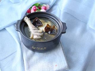 Chicken Soup with Red Dates and Black Fungus recipe