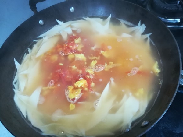 Tomato and Egg Noodles recipe