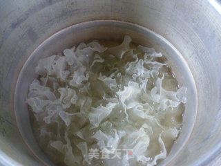 Purple Sweet Potato and Tremella Soup recipe