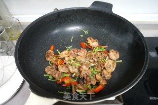 Stir-fried Chicken Gizzards with Cilantro recipe