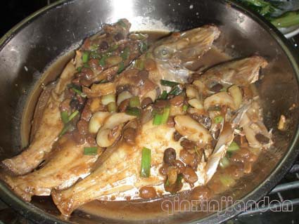 Braised Peeled Fish with Bean Sauce recipe