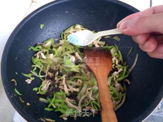 Stir-fried Shredded Pork with Green Pepper and Mustard recipe