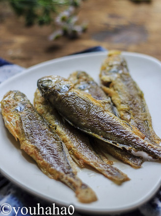 Fried Small Yellow Croaker recipe