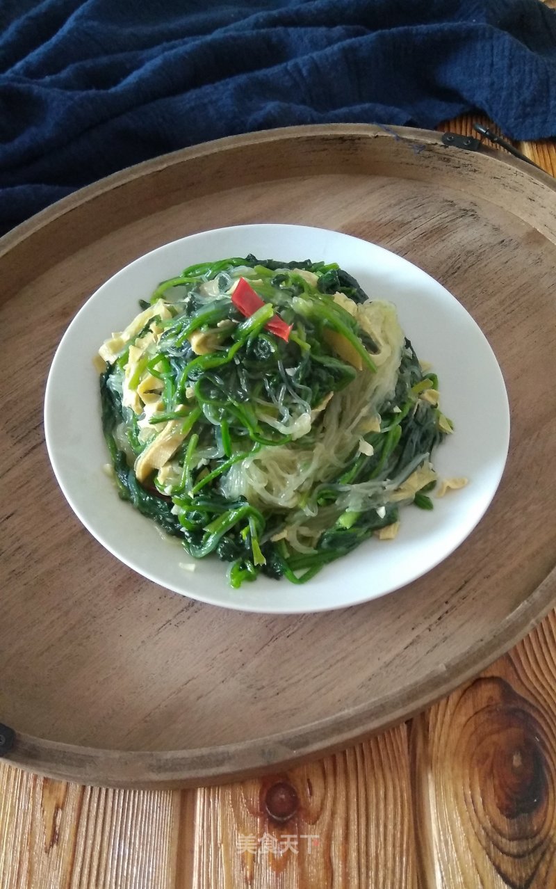 Stir-fried Vermicelli with Spinach and Bean Curd recipe
